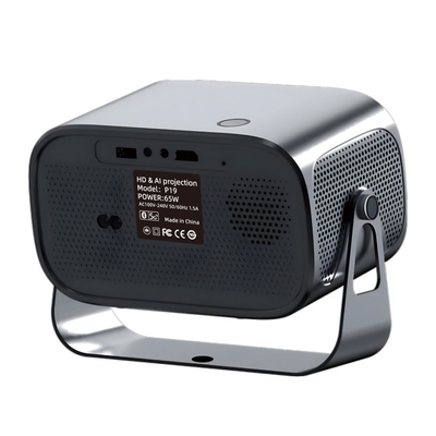 2WIFI6 2.4G/5G 802.11a/b/g/n/ac/ax ve Gelişmiş Işık Parlaklığı 220ANSI Lumens ile.69 inç 720P LCD Mini El Projector