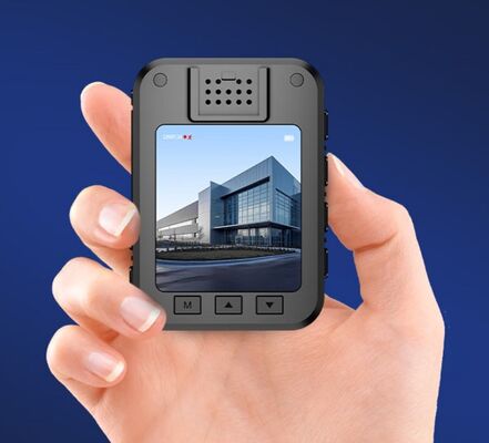 Polis Memurları Güvenlik Görevlisi Vücuda Takılan Kamera Kaydedici