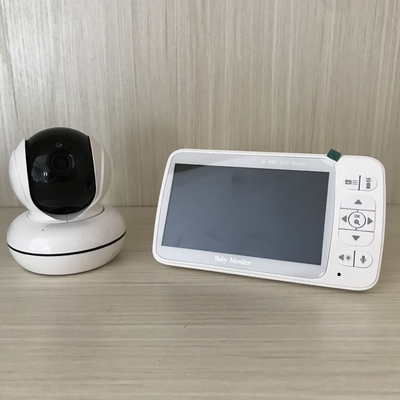 Ses Kontrolü Kablosuz Bebek Monitörü İki Yönlü Hoparlör Yüksek Çözünürlüklü 5 inç Ekran