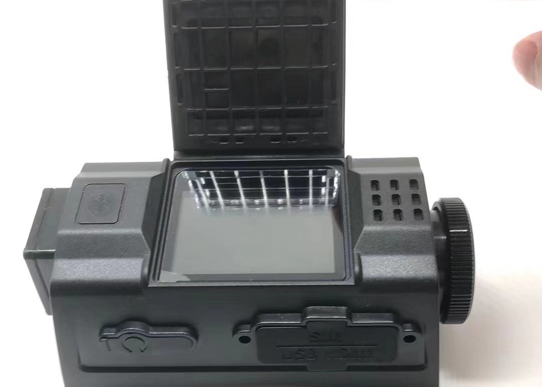 IP67 Su geçirmez Güvenlik Kask Kamera İki Lensli LCD MTK6762 Çip seti 2G 16G RAM+ROM