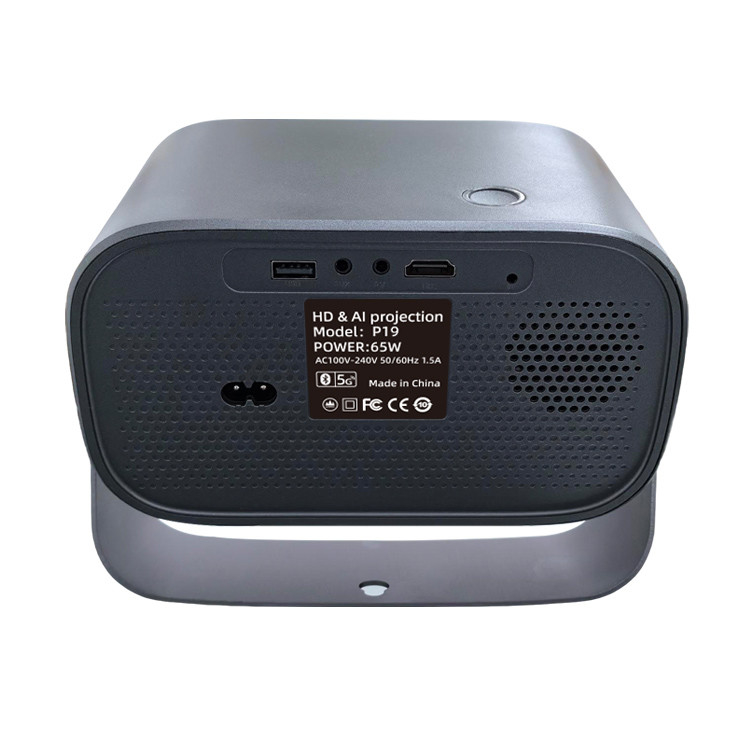 2WIFI6 2.4G/5G 802.11a/b/g/n/ac/ax ve Gelişmiş Işık Parlaklığı 220ANSI Lumens ile.69 inç 720P LCD Mini El Projector